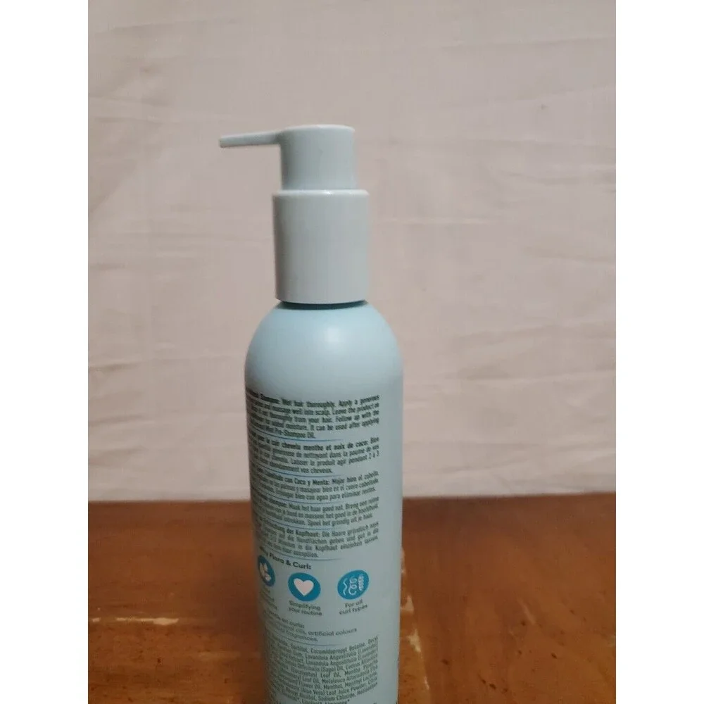 Flora & Curl Smoothe Me Coconut Mint Scalp Refresh Shampoo For Curly Hair